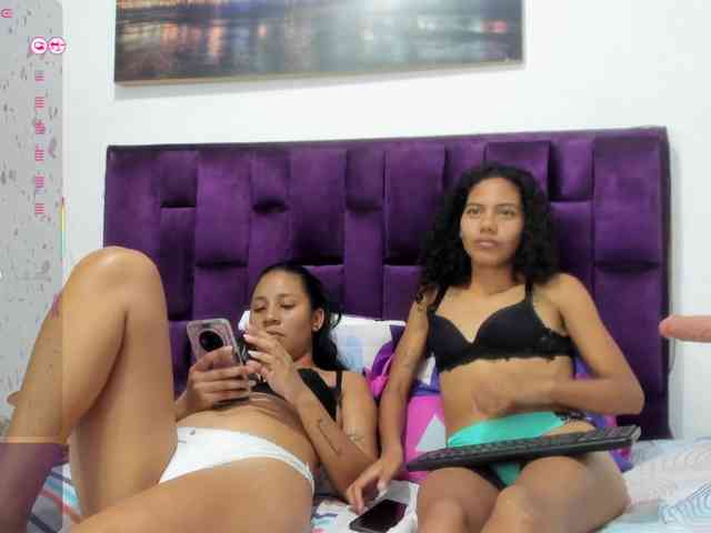 CharlottandVanessa webcam