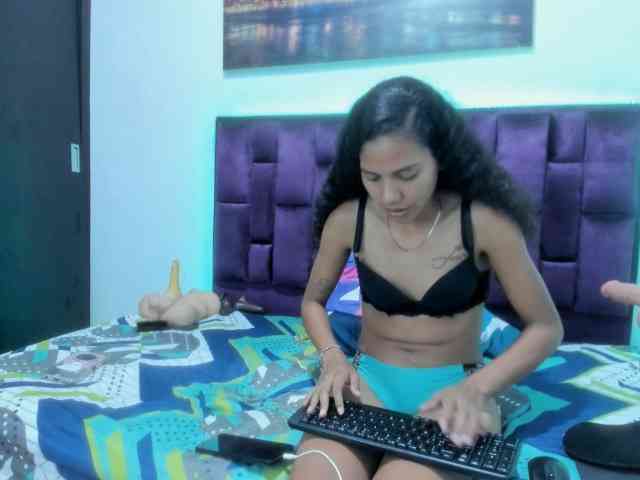 CharlottandVanessa webcam