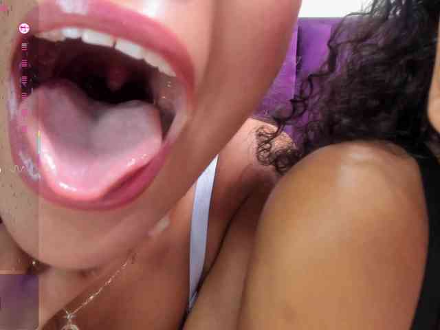 CharlottandVanessa webcam