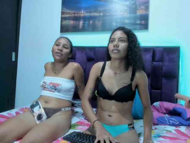 CharlottandVanessa webcam