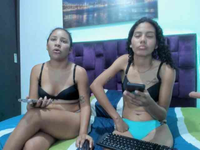 CharlottandVanessa webcam