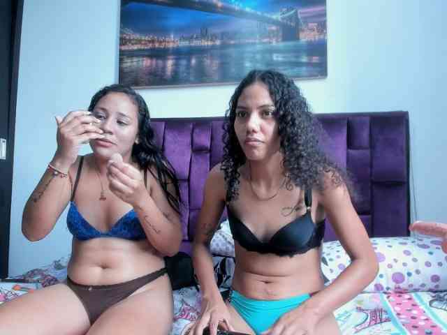 CharlottandVanessa webcam