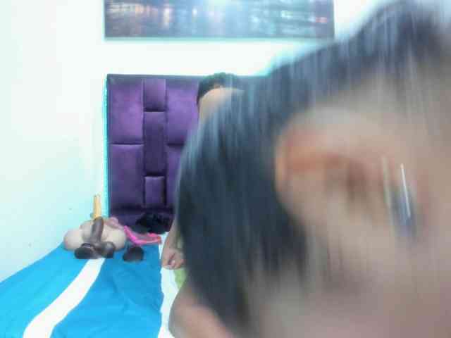 CharlottandVanessa webcam