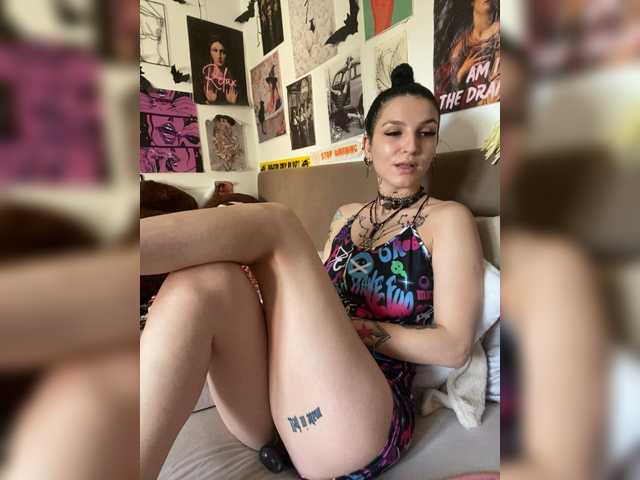 AgnesMoon1 live cam on BongaCams
