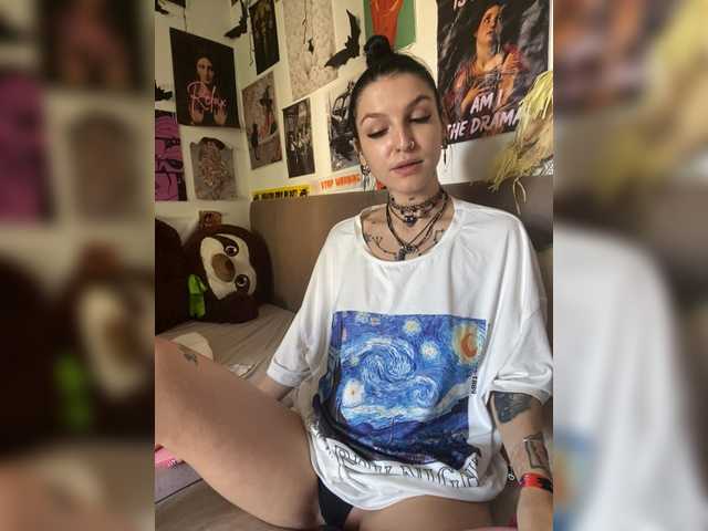 AgnesMoon1 live cam on BongaCams