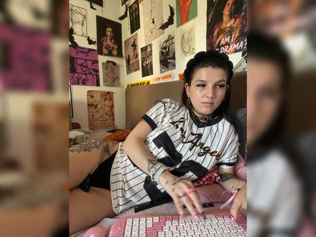 AgnesMoon1 live cam on BongaCams