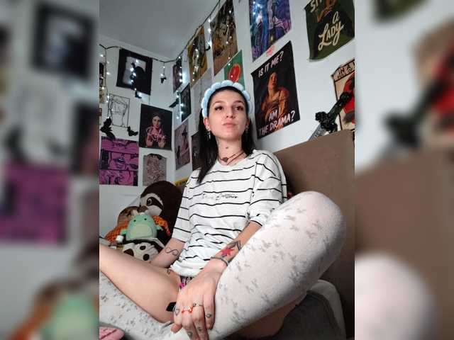 AgnesMoon1 live cam on BongaCams