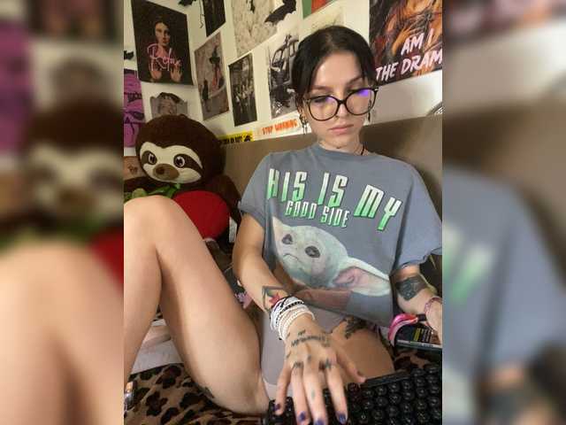 AgnesMoon1 live cam on BongaCams