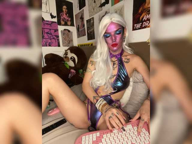 AgnesMoon1 live cam on BongaCams