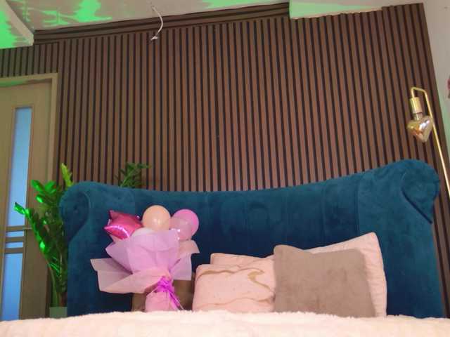 TinyBlair's BongaCams show and profile