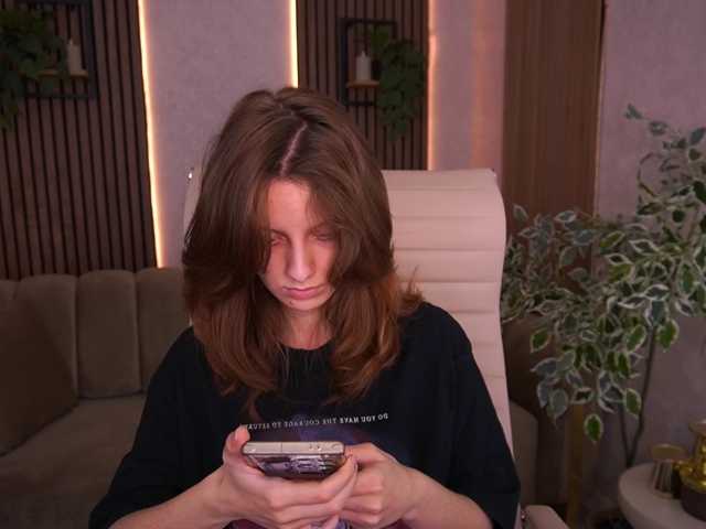 CuteeFoxy, en vivo ahora en BongaCams