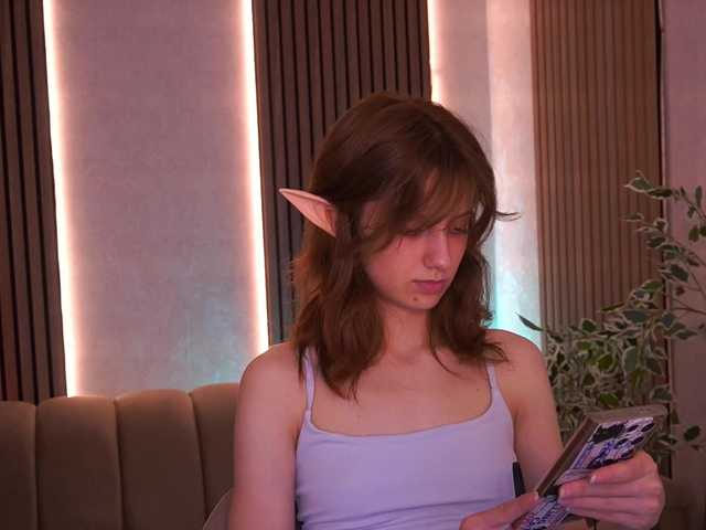 CuteeFoxy live webcam show