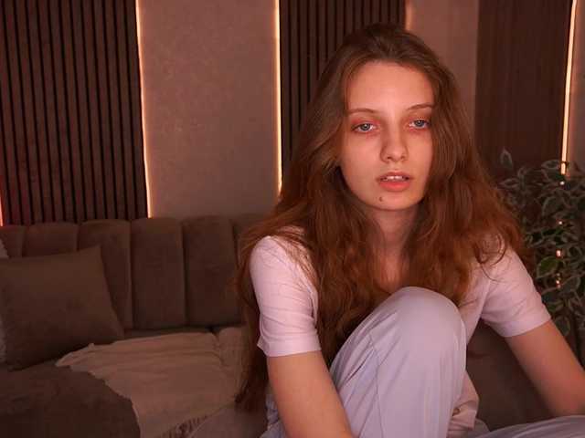 CuteeFoxy live cam on BongaCams