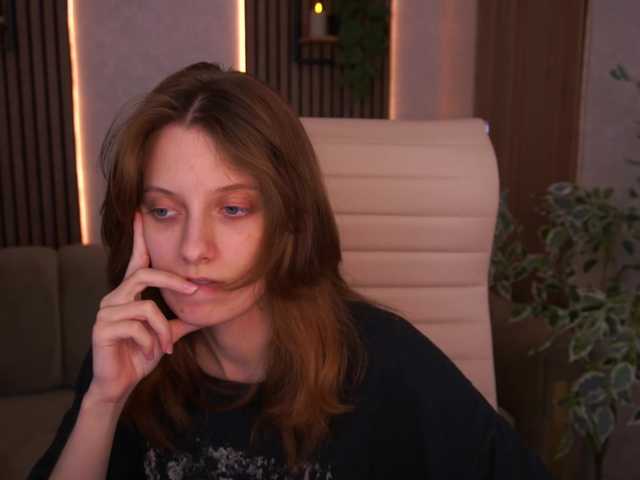 CuteeFoxy live cam preview