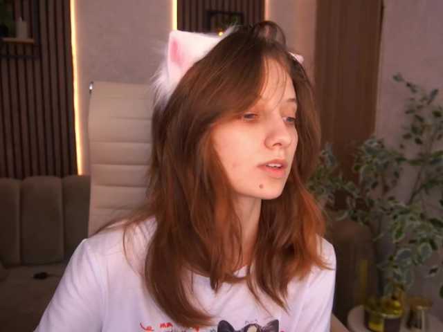CuteeFoxy live cam preview