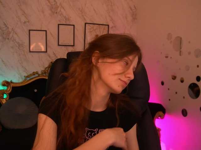 CuteeFoxy live cam on BongaCams