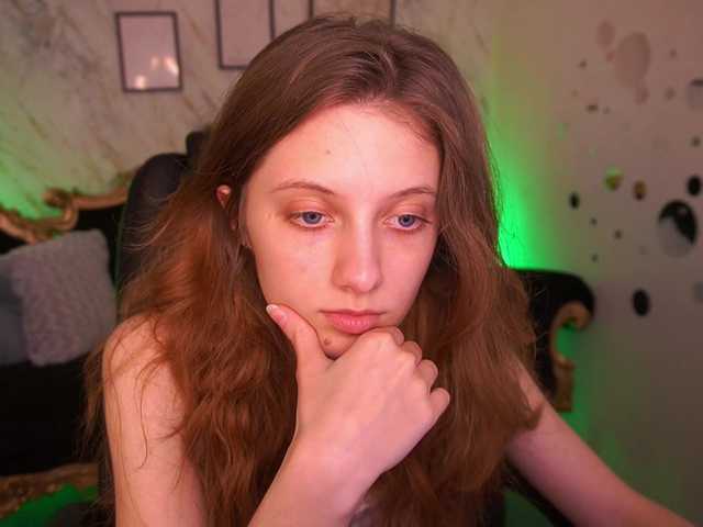 CuteeFoxy's BongaCams show and profile