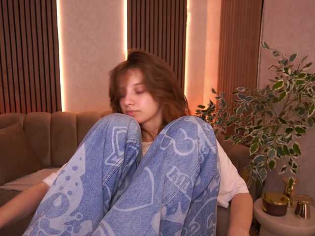 CuteeFoxy live cam on BongaCams