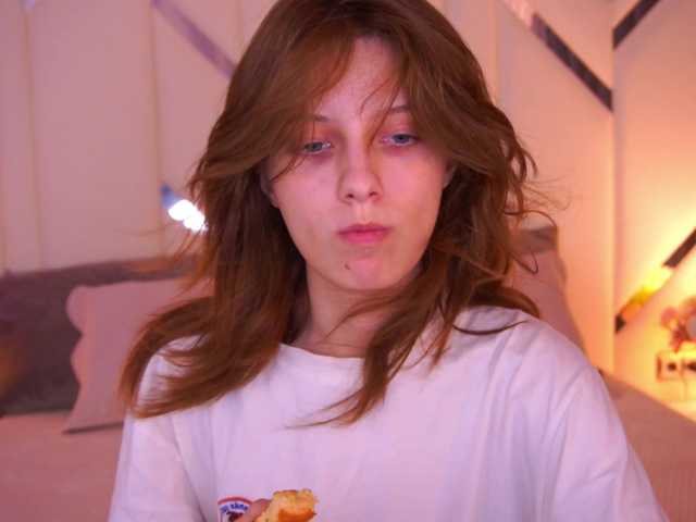 CuteeFoxy live cam on BongaCams