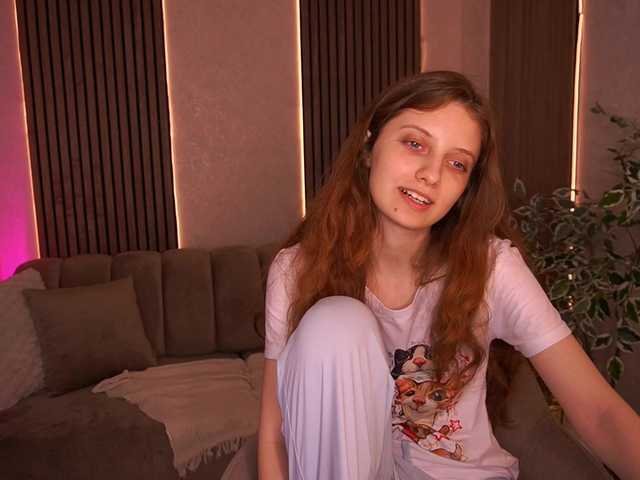 CuteeFoxy live cam on BongaCams