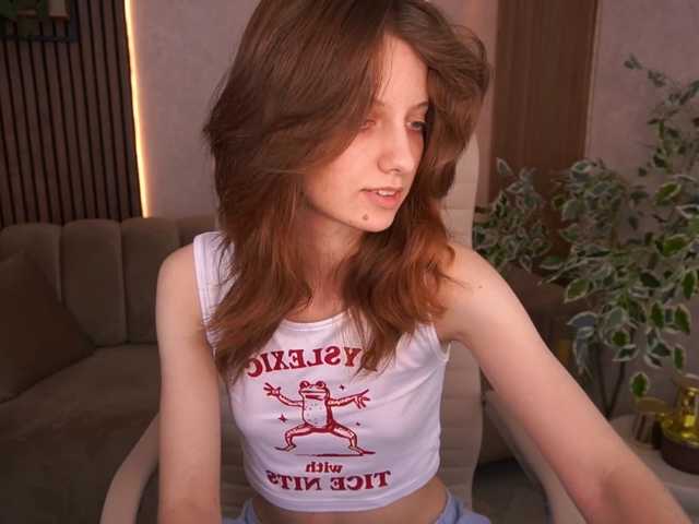 CuteeFoxy live cam preview