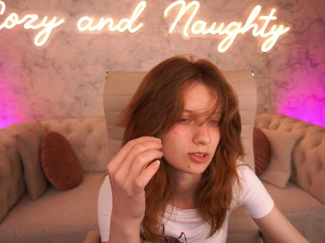 CuteeFoxy live cam on BongaCams