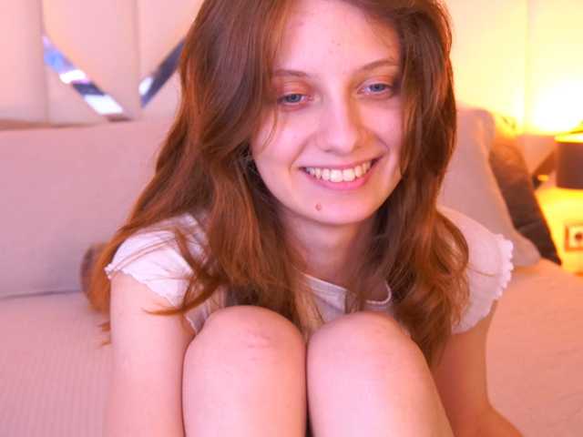 CuteeFoxy live cam on BongaCams
