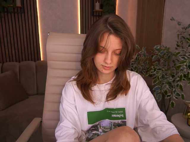 CuteeFoxy live cam on BongaCams