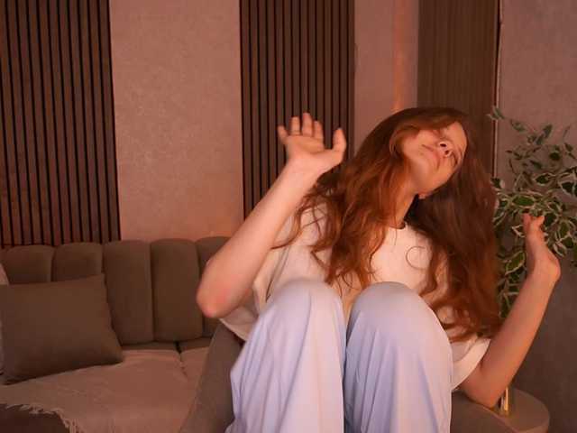 CuteeFoxy live cam on BongaCams