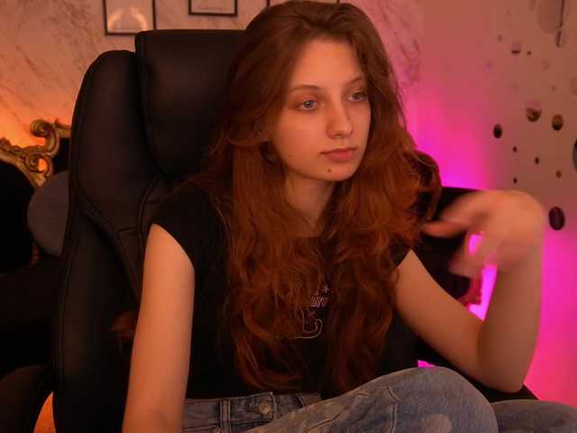 CuteeFoxy live cam on BongaCams