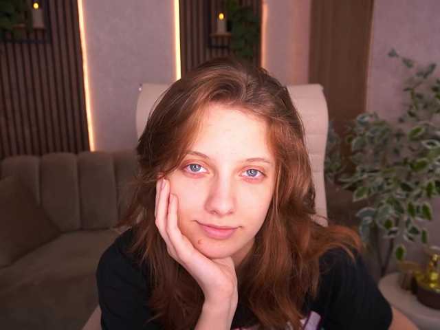 CuteeFoxy, en vivo ahora en BongaCams