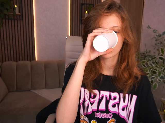 CuteeFoxy live cam on BongaCams