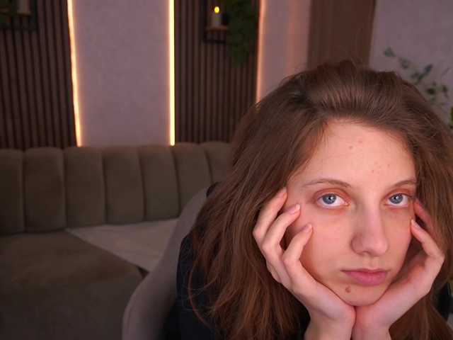 CuteeFoxy live cam on BongaCams