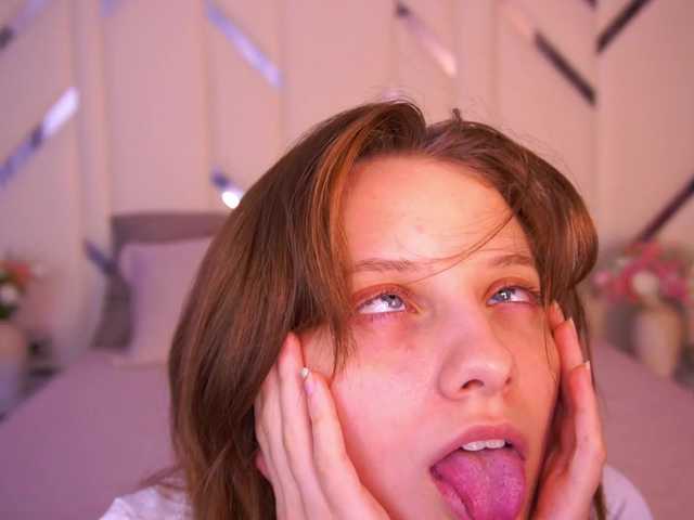CuteeFoxy live cam on BongaCams