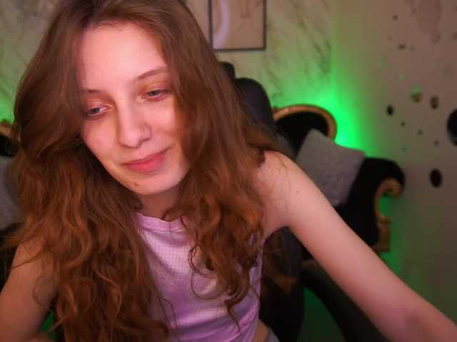 CuteeFoxy's BongaCams show and profile