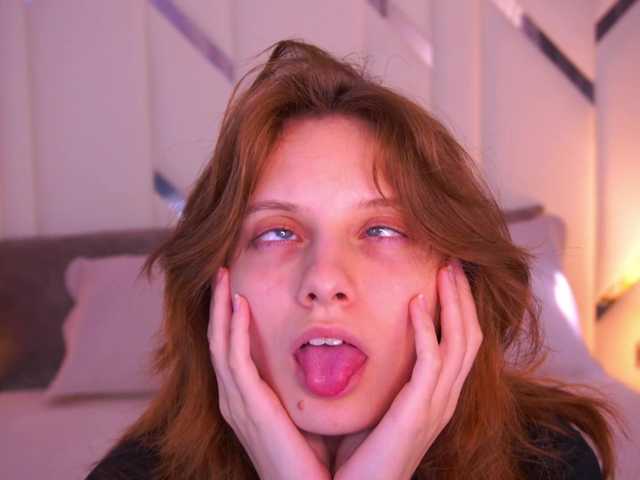 CuteeFoxy live cam on BongaCams