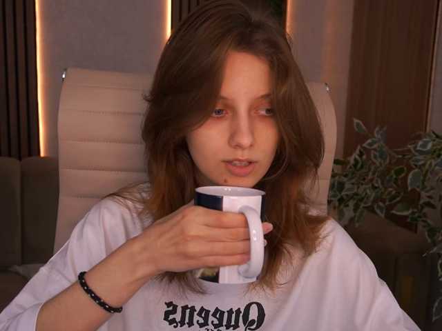 CuteeFoxy live cam on BongaCams
