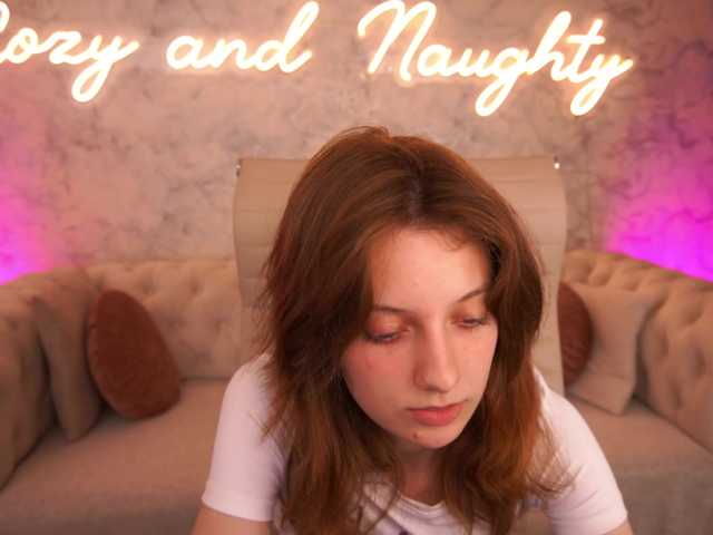 CuteeFoxy live cam on BongaCams