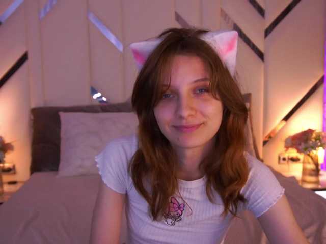 CuteeFoxy live cam on BongaCams
