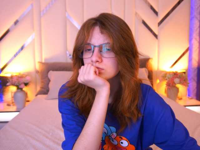 CuteeFoxy live cam