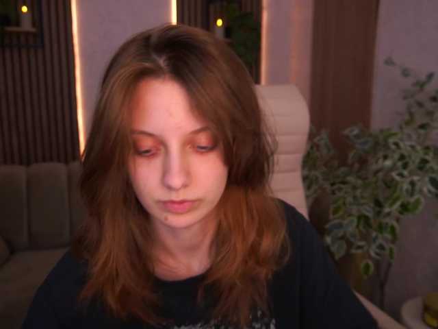 CuteeFoxy live cam preview