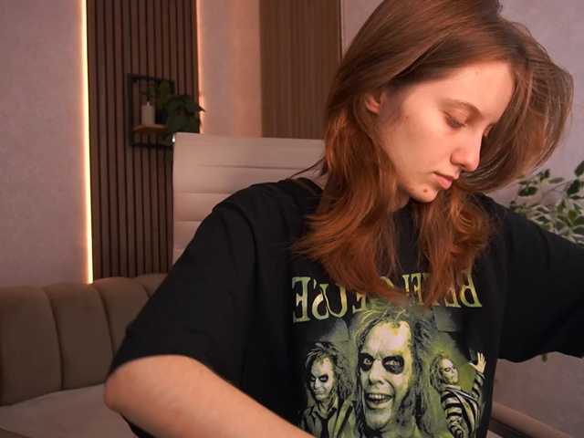 CuteeFoxy, live now on BongaCams