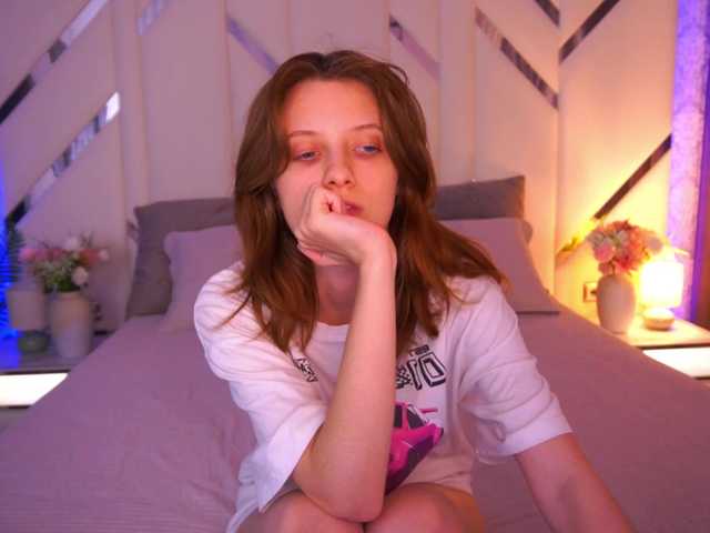 CuteeFoxy live cam on BongaCams