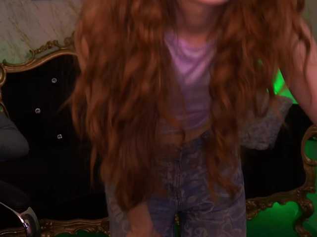 CuteeFoxy's BongaCams show and profile