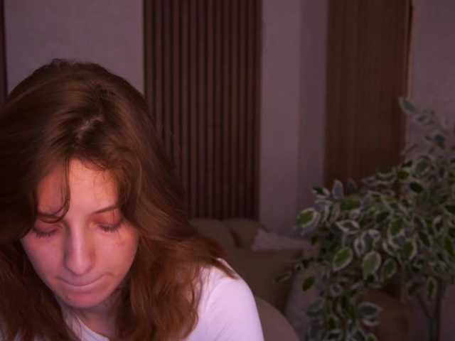 CuteeFoxy live cam
