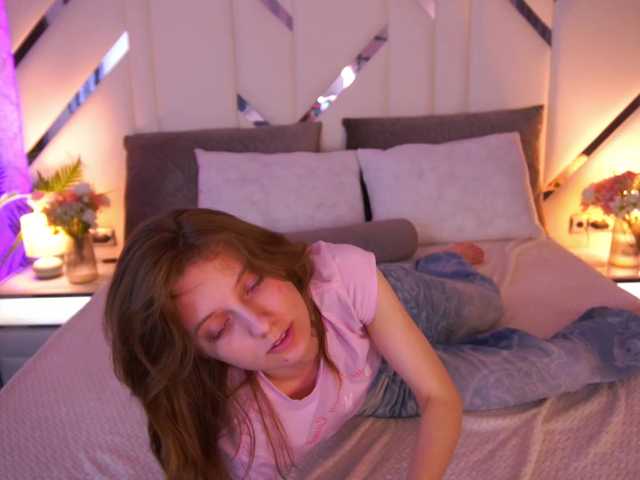 CuteeFoxy live cam on BongaCams