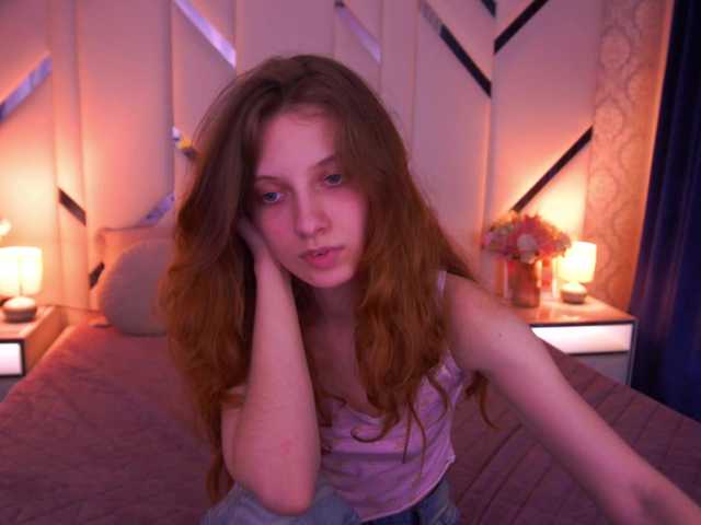 CuteeFoxy's BongaCams show and profile