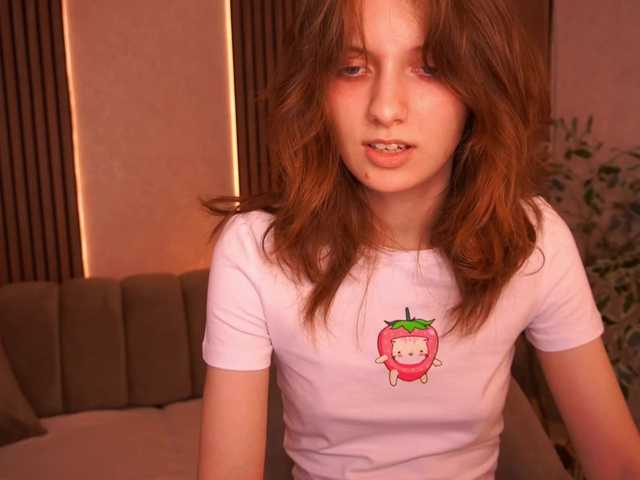 CuteeFoxy live cam on BongaCams