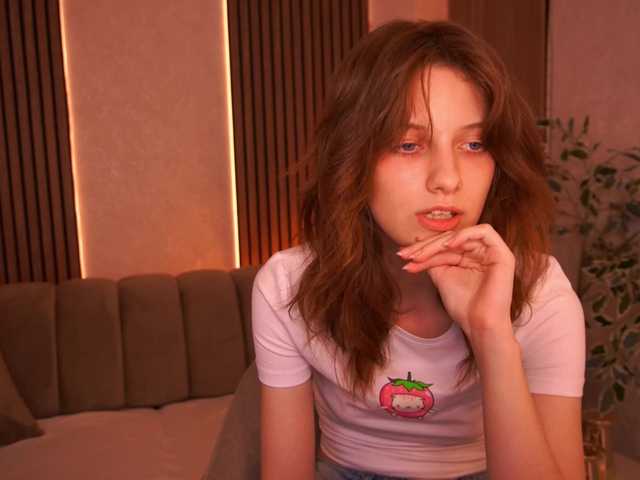 CuteeFoxy live cam on BongaCams