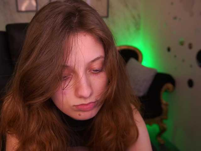 CuteeFoxy's BongaCams show and profile